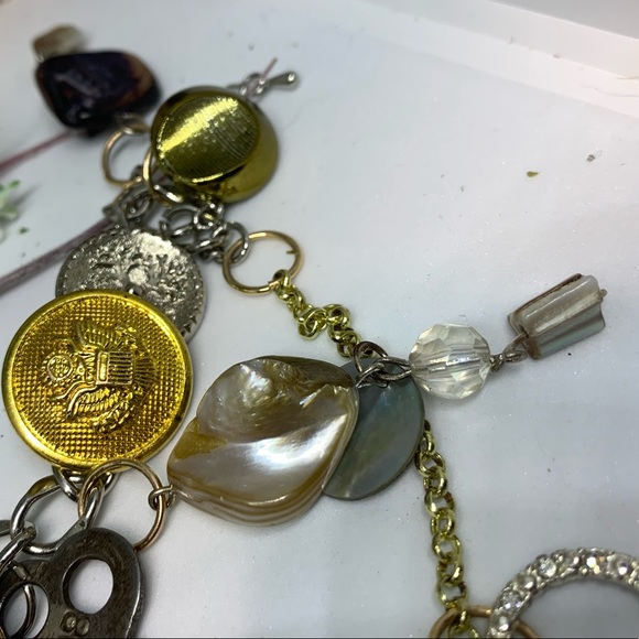 Skeleton key vintage feel charm bracelet, unique!! - Picture 5 of 5